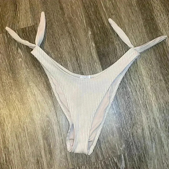 Womens 4 Item Swimsuit Bundle - S - Picture 2 of 14